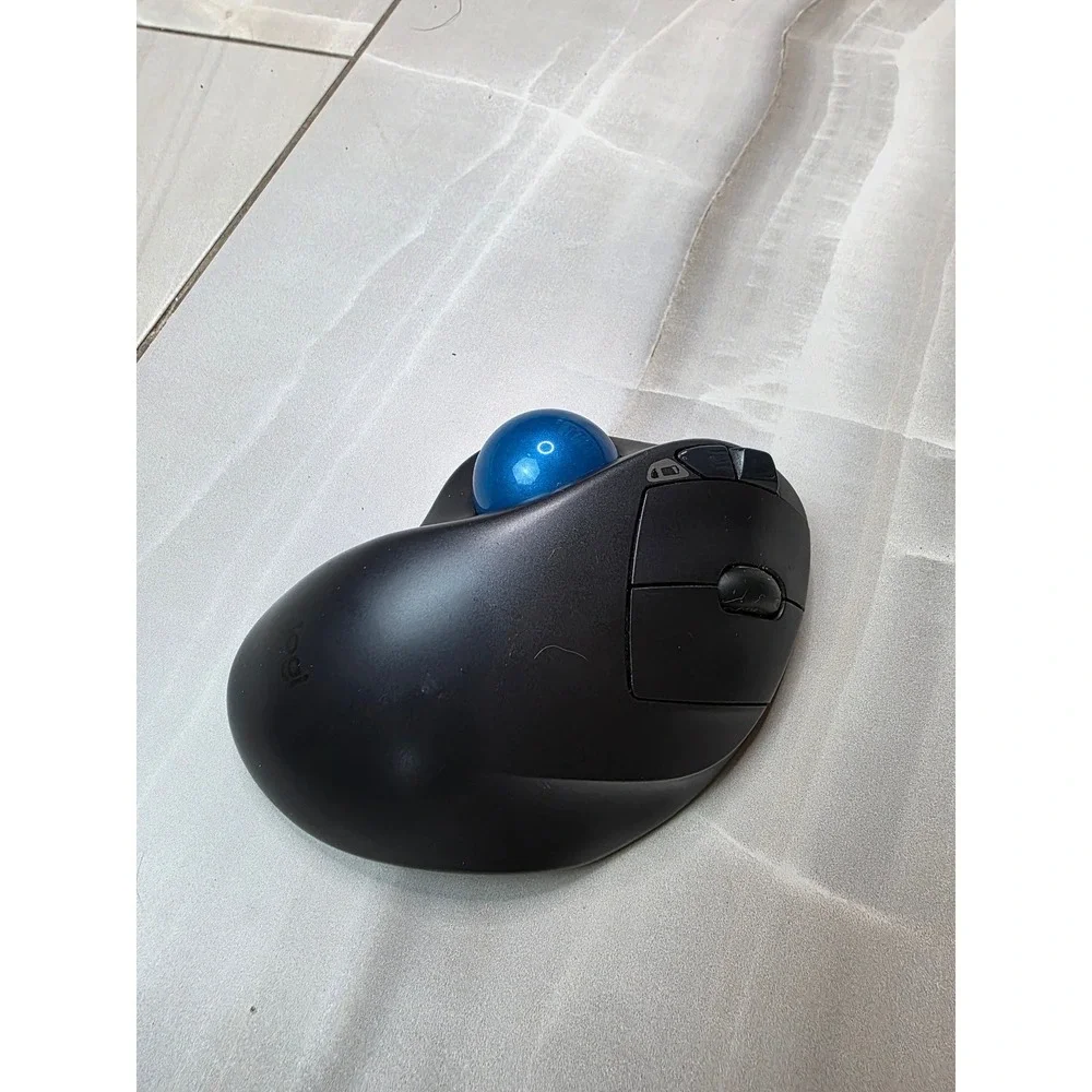 Logitech M570‎ Wireless Trackball Mouse Ergonomic Black Blue 910-001799